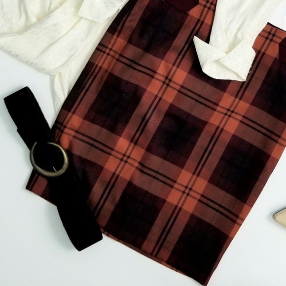 FIND THESE BEAUTIES & SO MUCH MORE IN MY CLOSET! - Picture 4 of 5